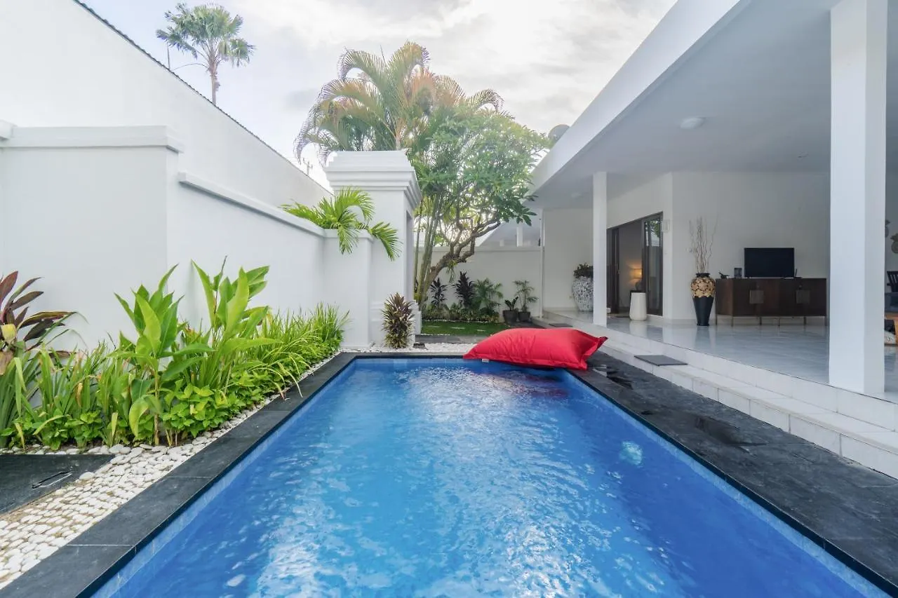 Casa Jinah 2 I Simply Modern Twin Villas Seminyak